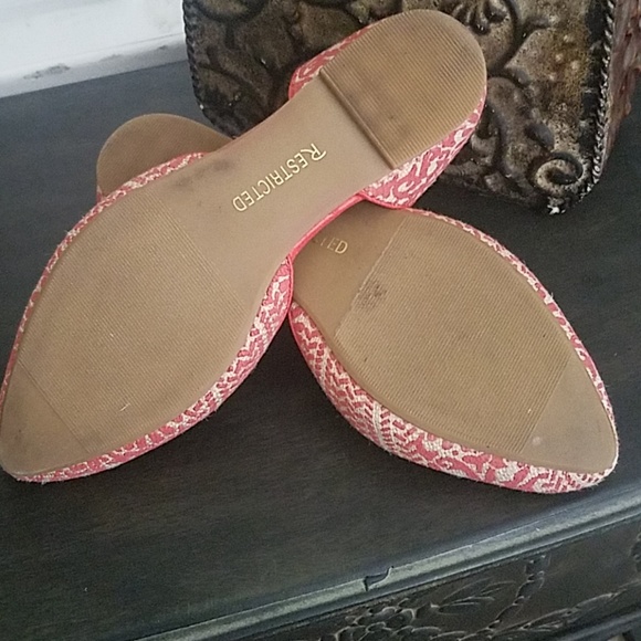 Flats - Picture 3 of 3